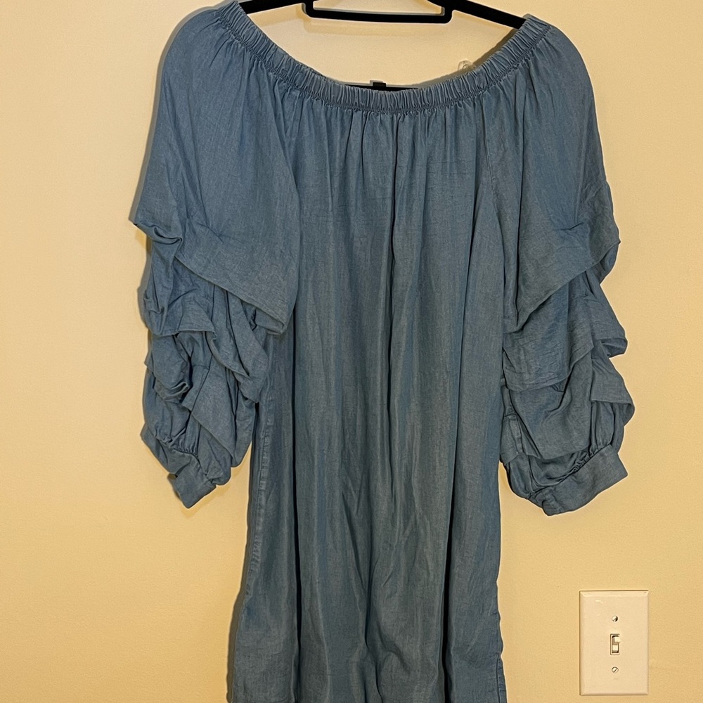 Jeans color top with cute sleeves